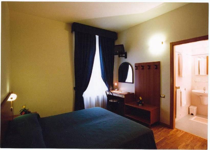 Hotel 2000 ฟาบริอาโน ห้อง รูปภาพ