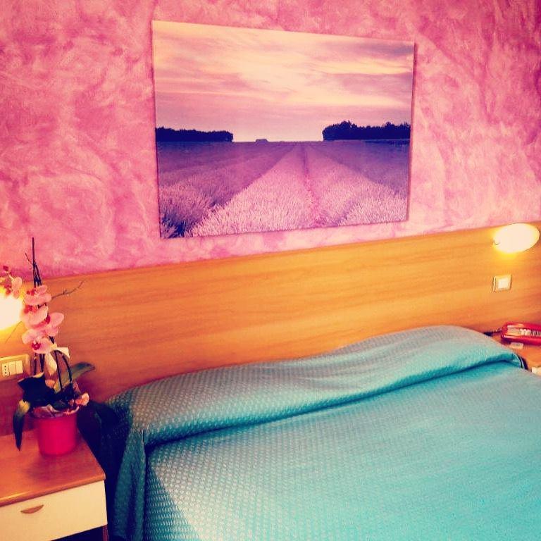 Hotel 2000 ฟาบริอาโน ภายนอก รูปภาพ